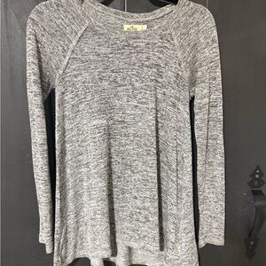 Hollister Women's Gray Heathered Long Sleeve Top